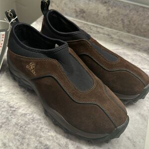 Rocky Asystecbrown slip on men’s size 8. NWT